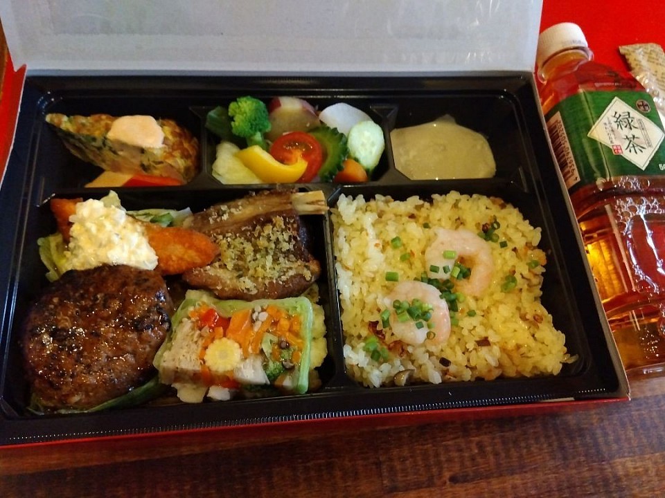 洋風弁当　内容は仕入れにより変わります